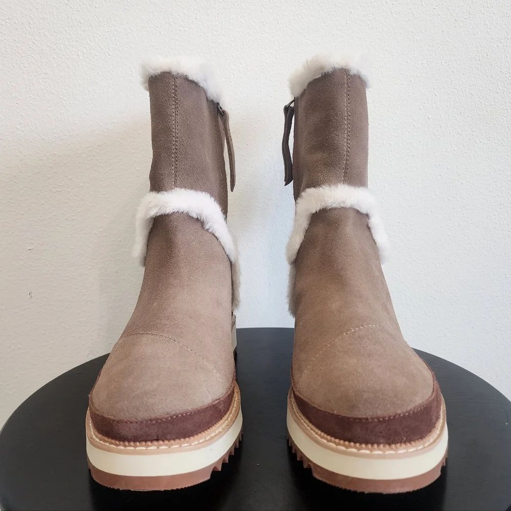 NWT TOMS Makenna Water Resistant Leather Suede Boots Grey Size 8